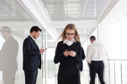社内恋愛　バレない