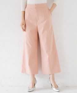 30代女性のおしゃれなクロップドパンツコーデ【他のカラー編】