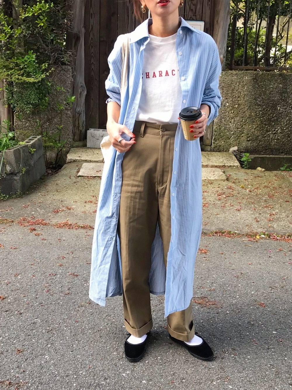 ・ストライプシャツワンピ×チノパン