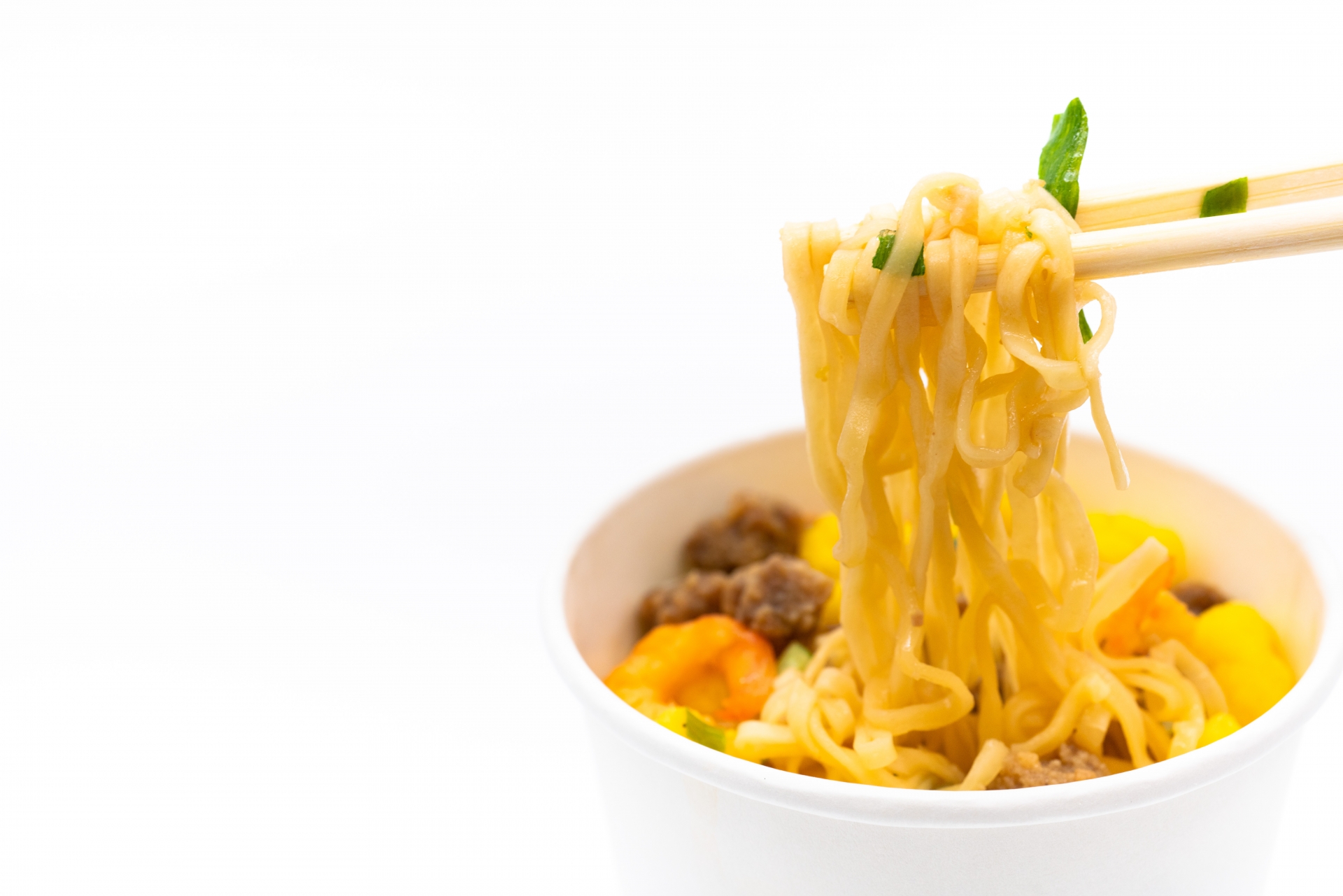 30代女性におすすめの低糖質カップ麺15選！低カロリーでダイエット中でも罪悪感なし！