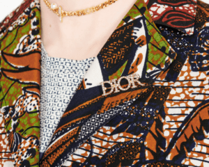 DIOR DIO(R)EVOLUTION ブローチ