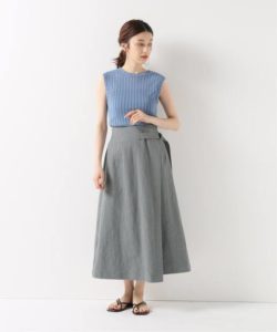 ラップスカート×ノースリーブニット