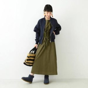 ショート丈ムートン×長めワンピース