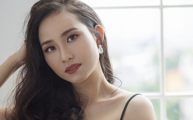 ヘアミルクを使ってスタイリングをする方法