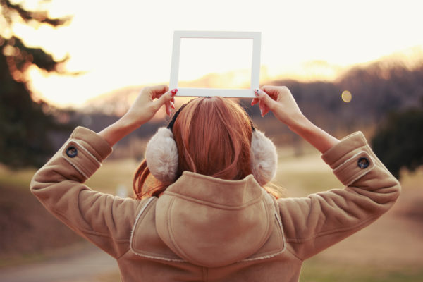 30代女性におすすめのイヤーマフラー15選！普段使いもアウトドアでも使えるアイテムって？