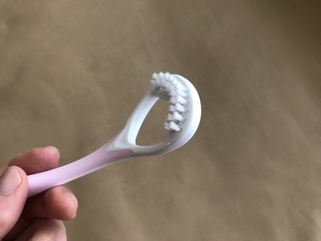 舌ブラシとは？