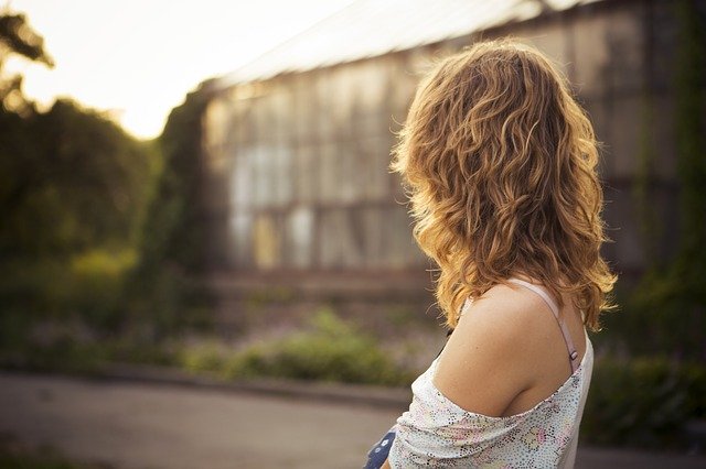 30代女性におすすめのパーマムースはコレ！セクシーなおしゃれパーマ美人になろう