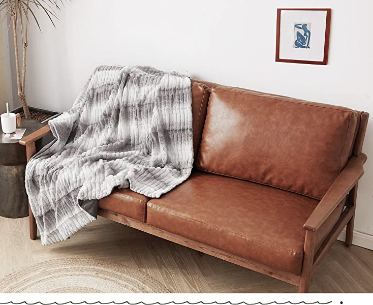 KAWAHOME 3D立体カット ファーひざ掛け