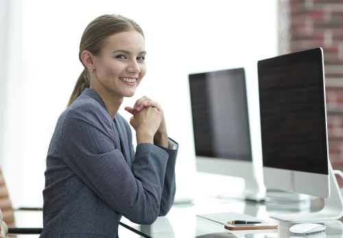 Female,Accountant,Working,With,Financial,Charts