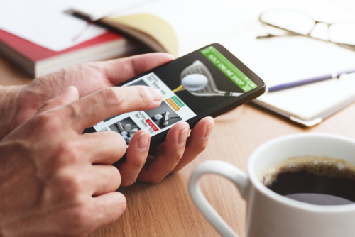 Online,Shopping,Concept.,Golf,Shop,Website,On,Smartphone,Display.,Closeup
