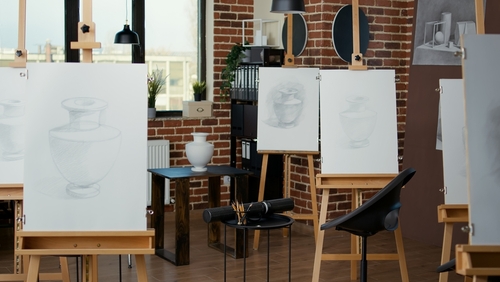 Nobody,In,Workplace,Used,For,Art,Class,Lesson,With,Students