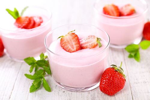 Strawberry,Mousse,Dessert,,Yogurt,And,Strawberry