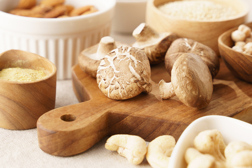Beautiful,Close,Up,Of,Fresh,Shitake,Mushroom,One,Of,The