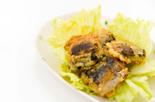 Saba,Fish,Piccata,,Water,Boiling,Of,Mackerel,Piccata,With,Lettuce