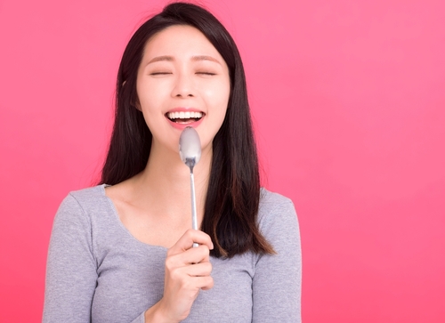 Happy,And,Hungry,Lady,Hold,Metal,Spoon,In,Mouth,Desire