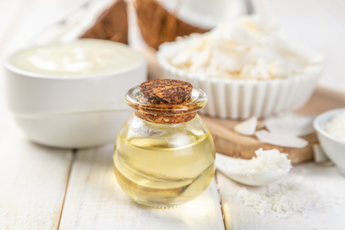 Mct,Coconut,Oil,Concept,-,Coconuts,,Butter,And,Oil,On